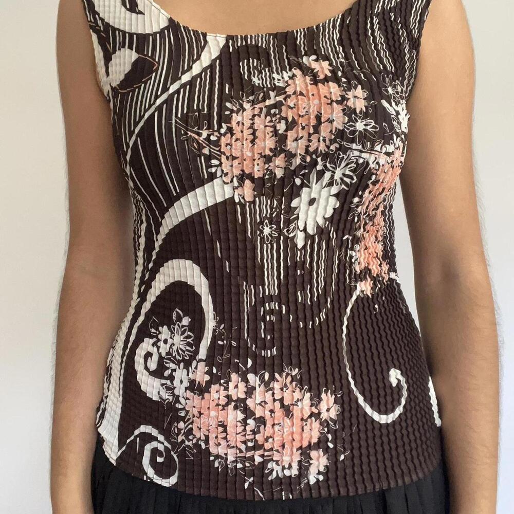 Brown and pink floral print ribbed tank top #floral #ribbed